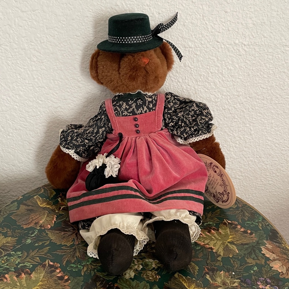 Gund Vintage Playthings Past Emma Teddy Bear 1983